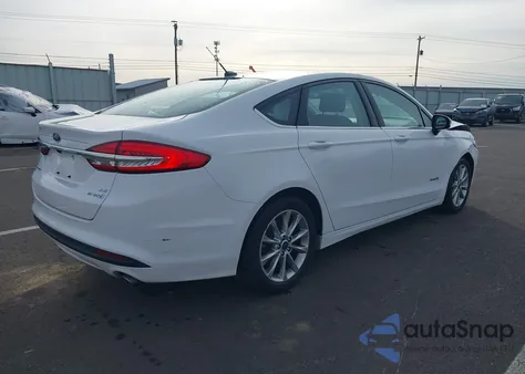 2017 Ford Fusion Hybrid Se z USA, uszkodzony, nr VIN 3FA6P0LU6HR355406